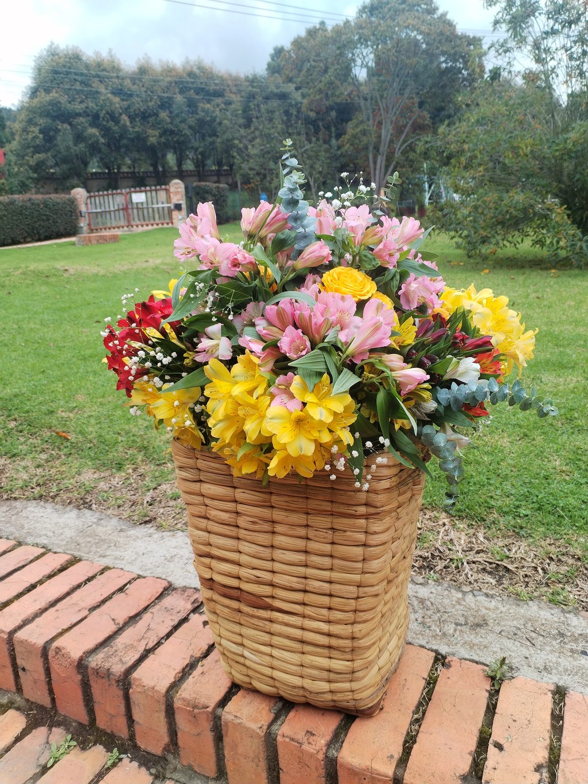 Detalle de flores en los jardines de El Viajero Interior